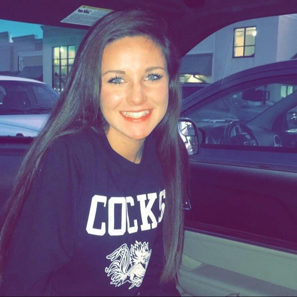 Meet your Posher, Ashlynne - Picture 1 of 1